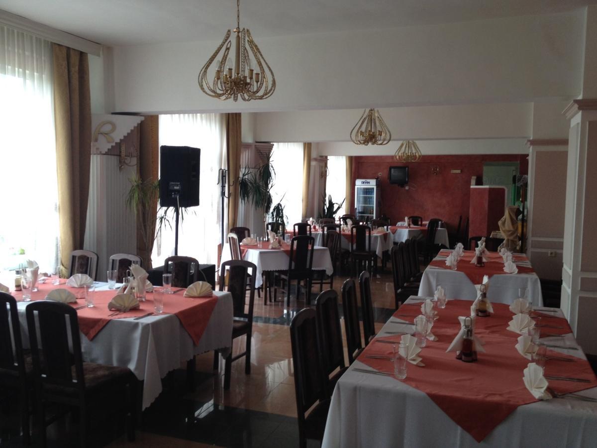 Paradise Hotel Madzharovo Екстер'єр фото