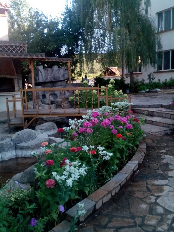 Paradise Hotel Madzharovo Екстер'єр фото